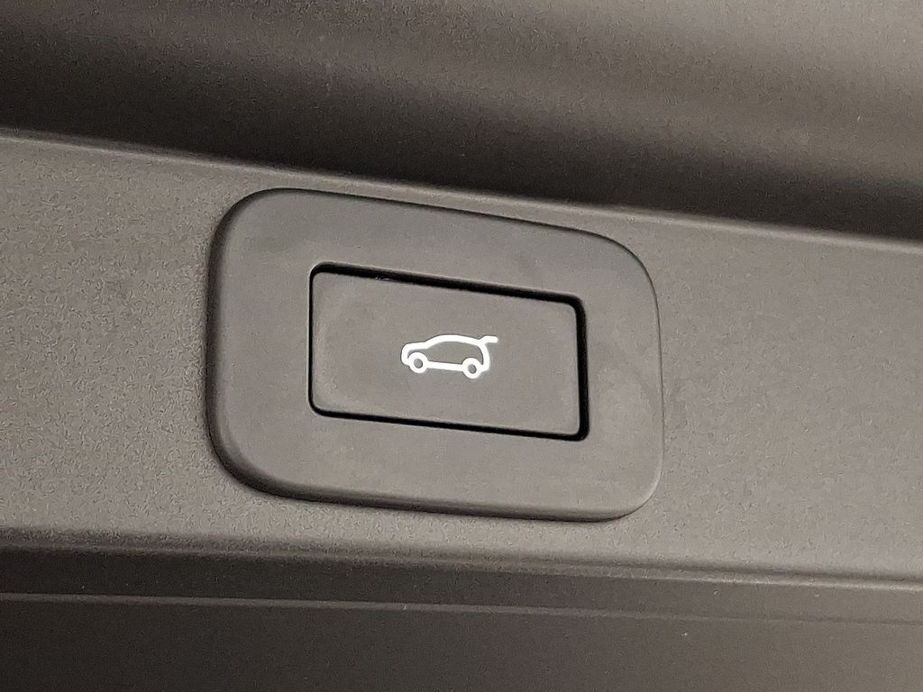 Thumbnail: 2024 Land Rover Range Rover - 31