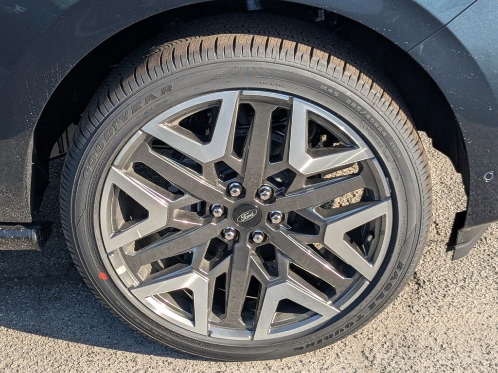 2025 Ford Expedition Platinum MAX