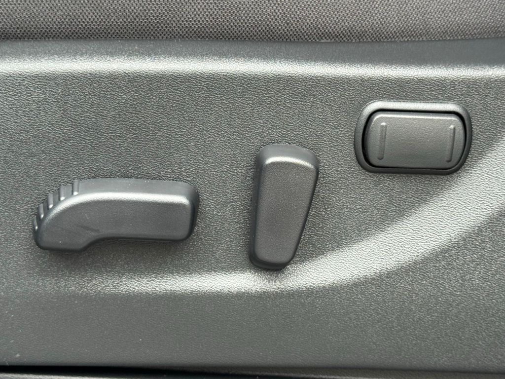 2026 Nissan Frontier SV - Photo 14