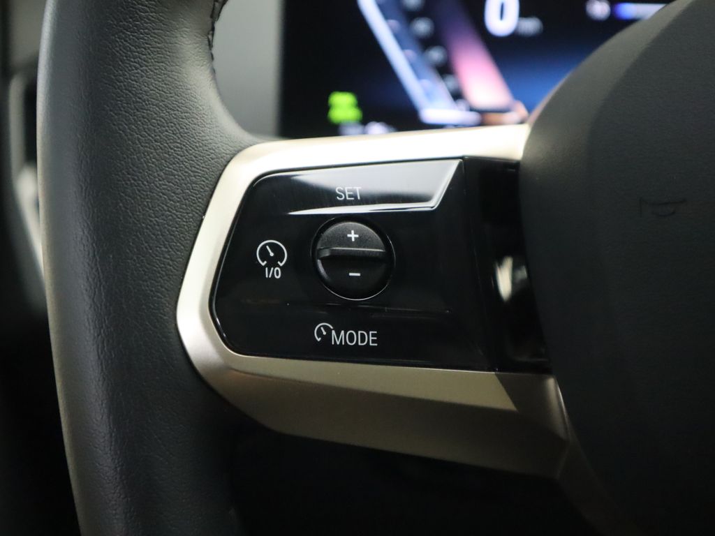 Thumbnail: 2025 BMW iX - 11