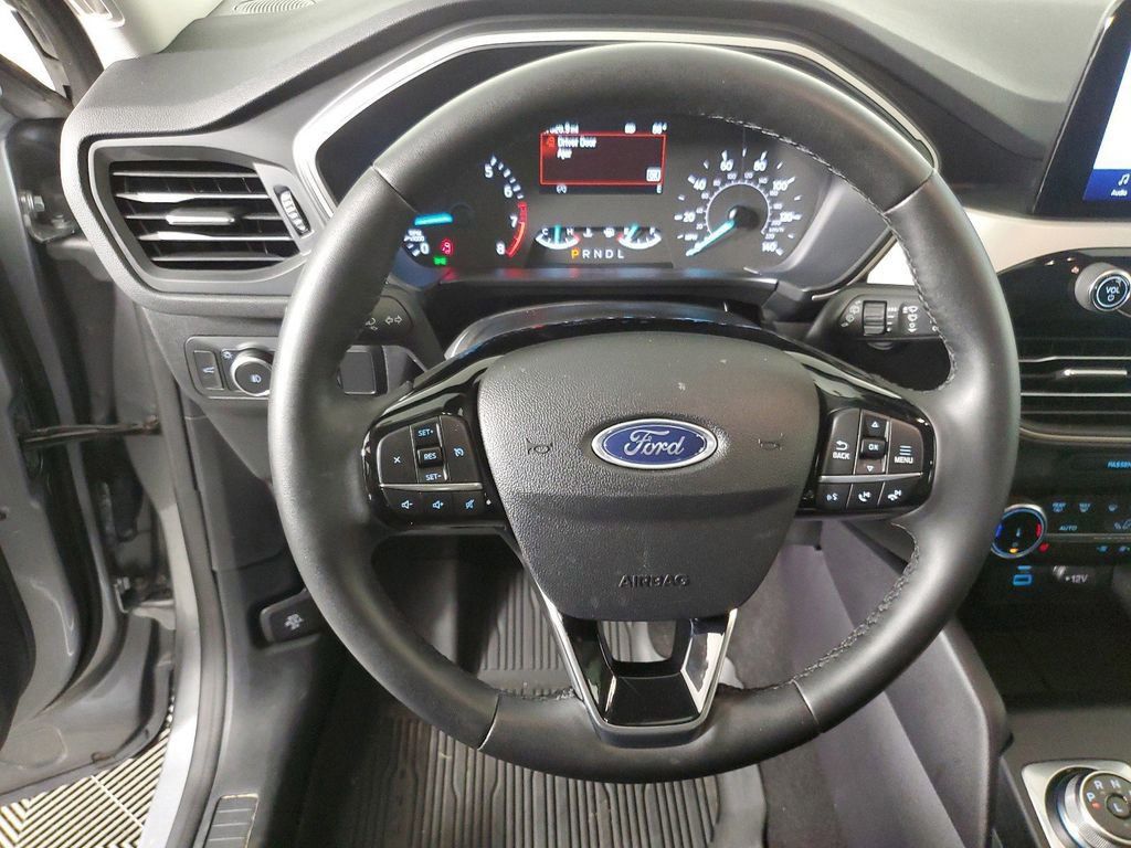 2022 Ford Escape SEL 27