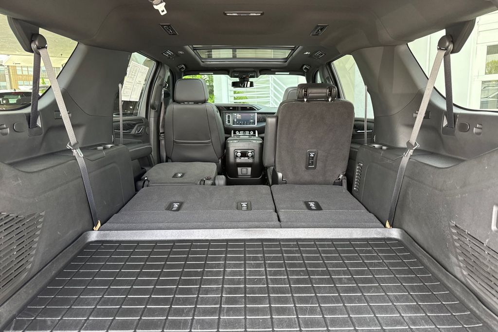 used 2022 GMC Yukon XL car, priced at $53,902