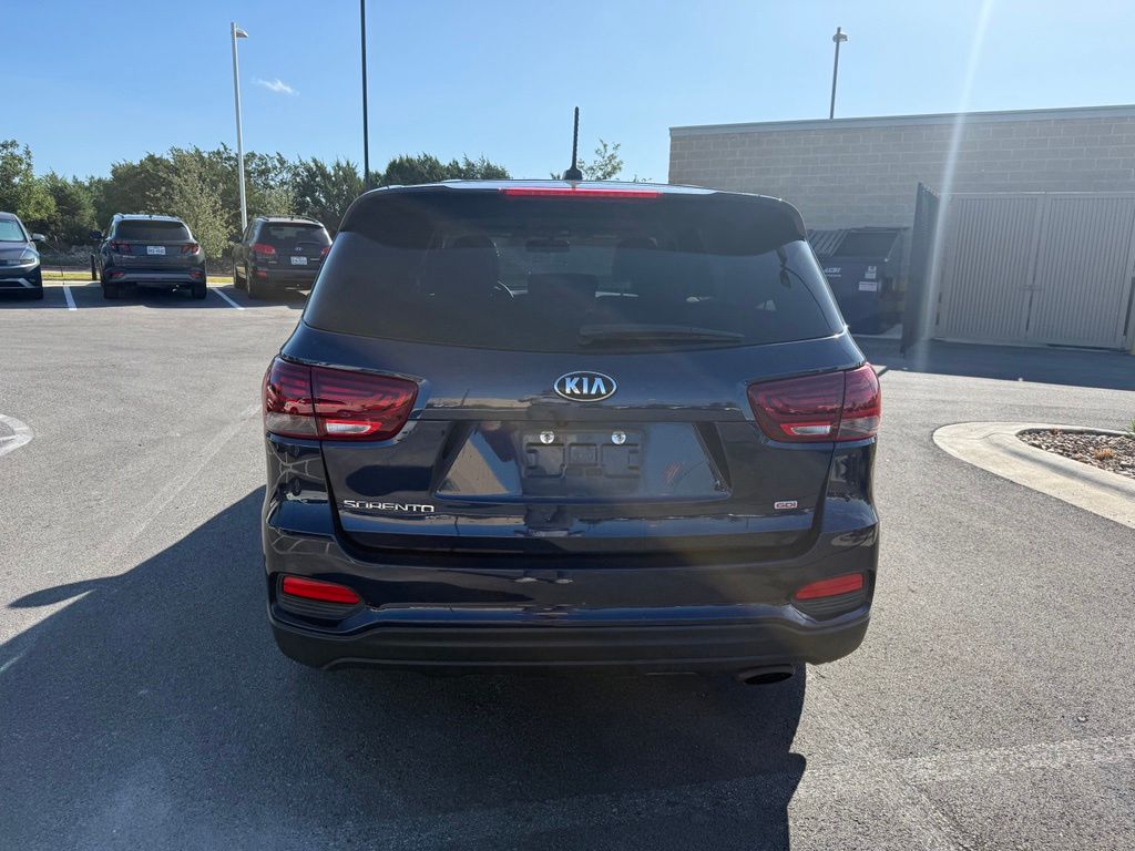 Thumbnail: 2019 Kia Sorento - 5