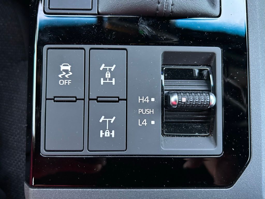 Thumbnail: 2025 Toyota Land Cruiser - 27