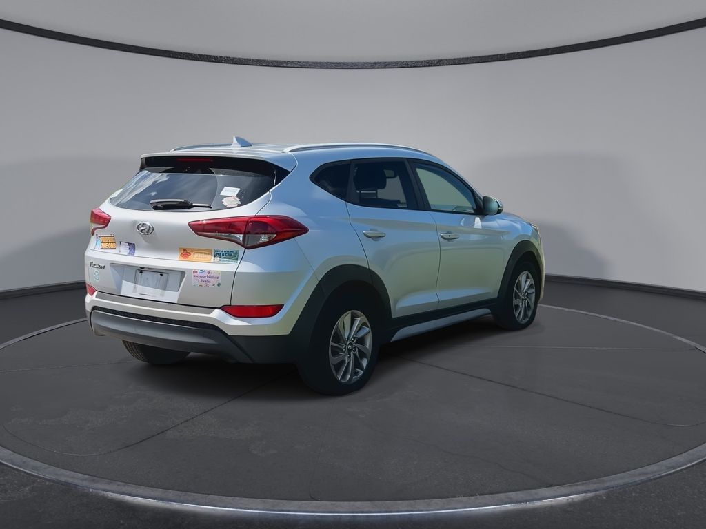 Thumbnail: 2017 Hyundai Tucson - 8