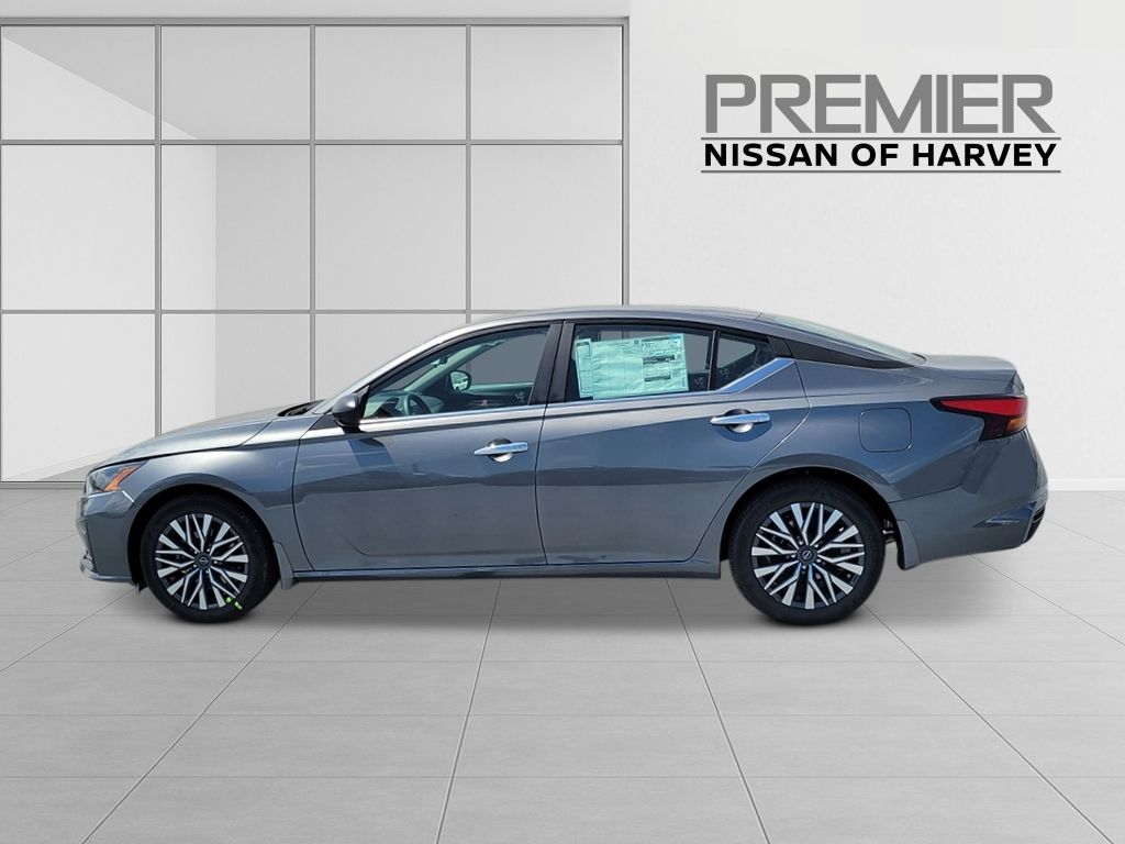 New 2026 Gray Nissan 2.5 SV image 3