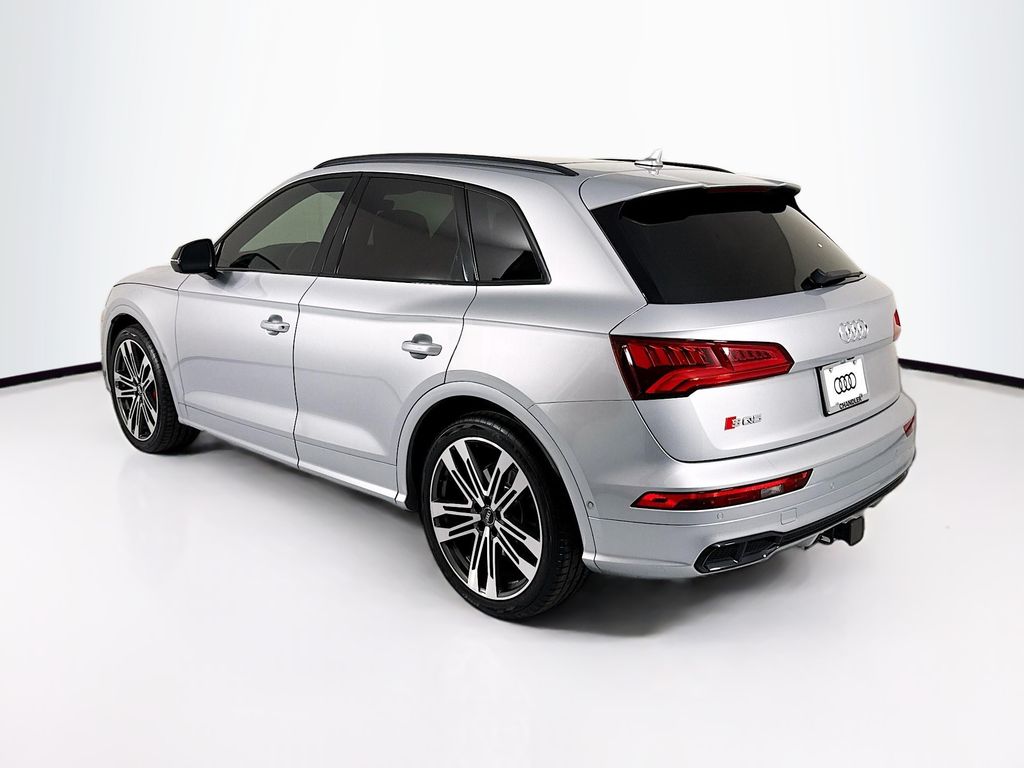 Thumbnail: 2020 Audi SQ5 - 7