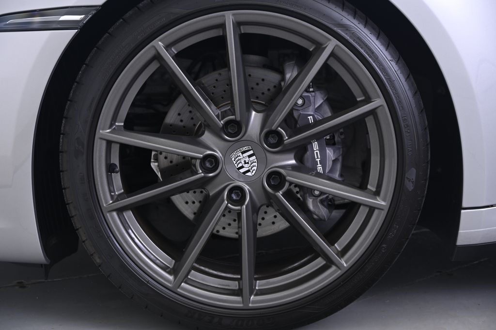 Thumbnail: 2024 Porsche 911 - 11