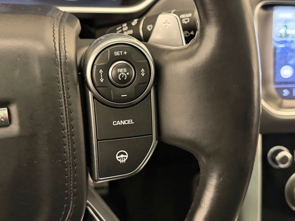 Thumbnail: 2017 Land Rover Range Rover - 26