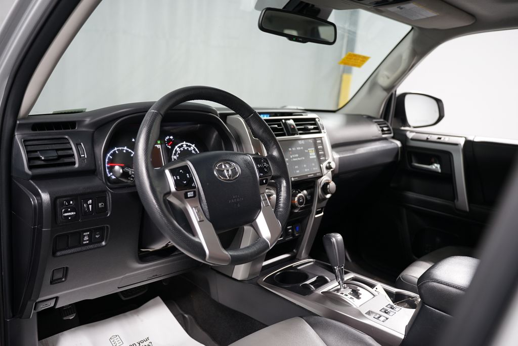 2023 Toyota 4Runner SR5 12