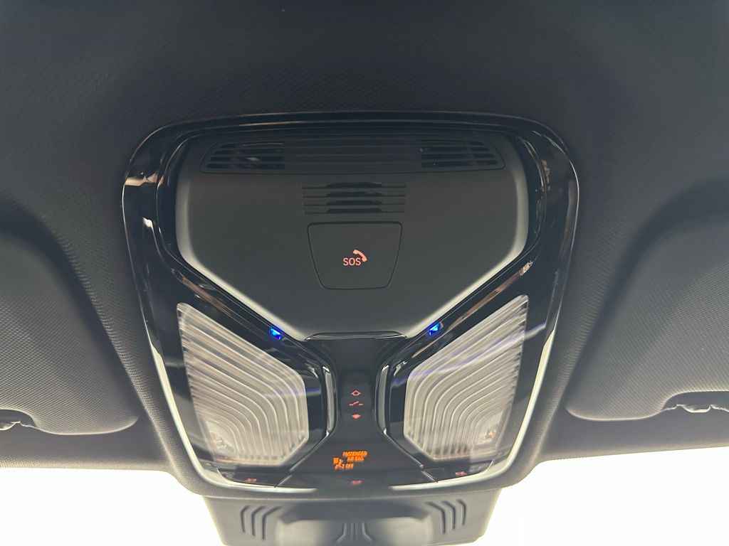 Thumbnail: 2022 BMW X5 - 22