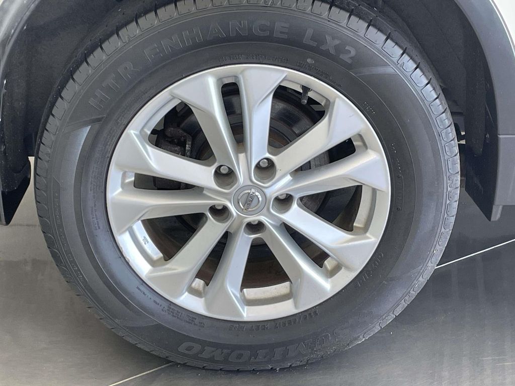 2016 Nissan Rogue SV White at Grove City Ford