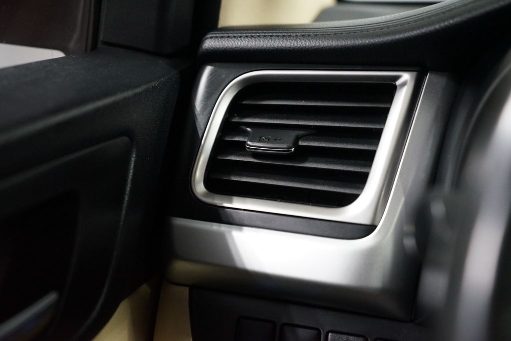 Thumbnail: 2019 Toyota Highlander - 24