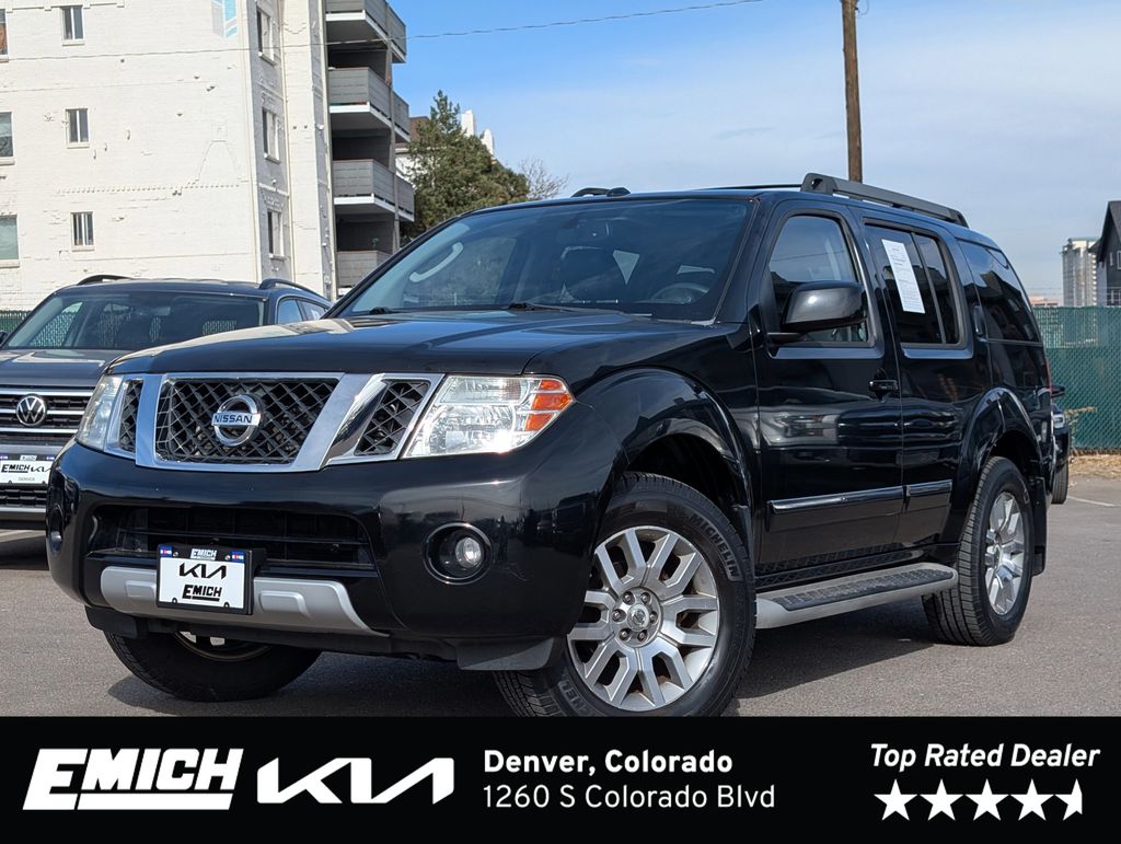 2012 Nissan Pathfinder LE