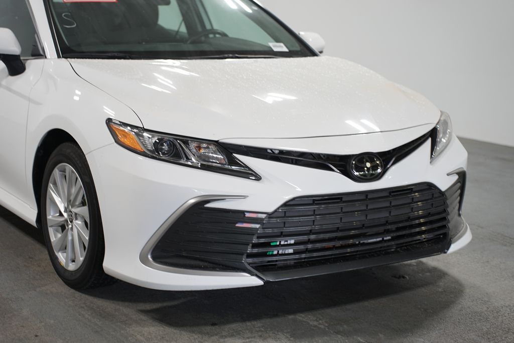 2023 Toyota Camry LE 4
