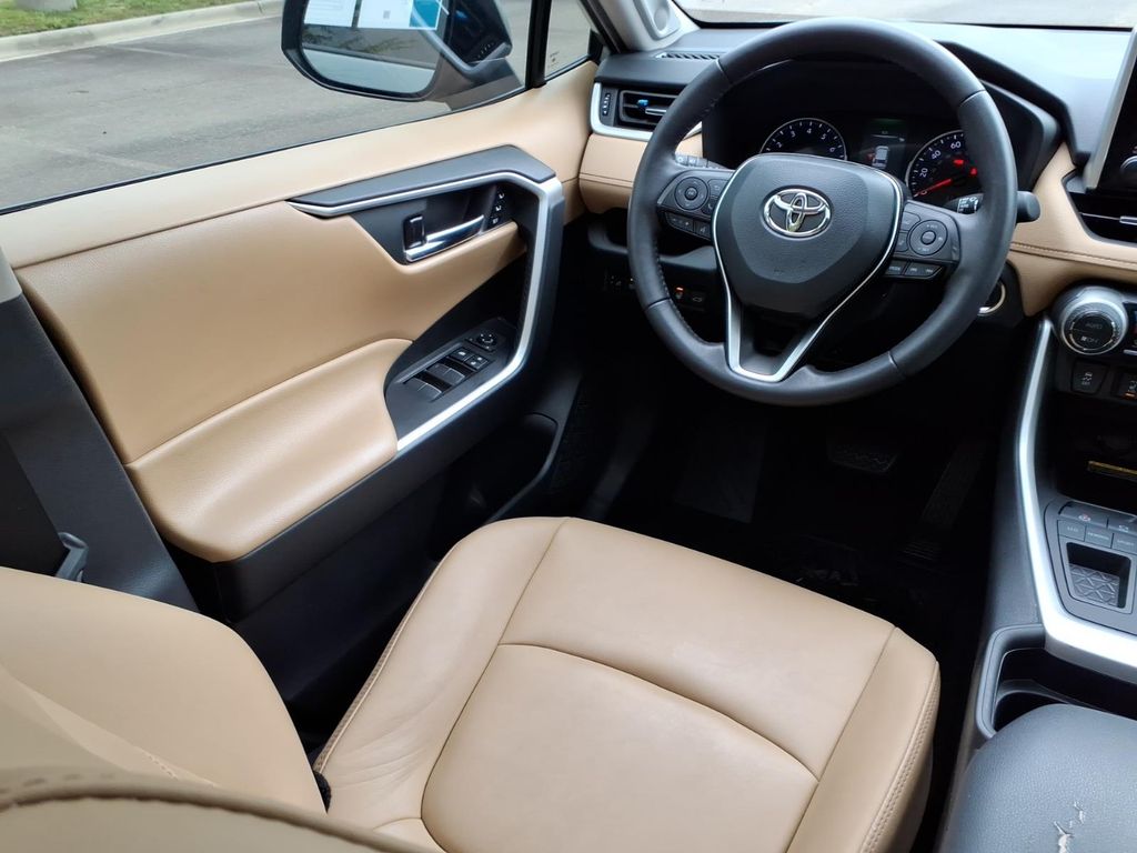 ToyotaRAV424