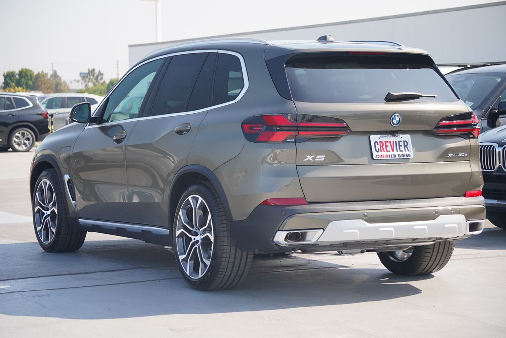 2025 BMW X5 xDrive50e 8