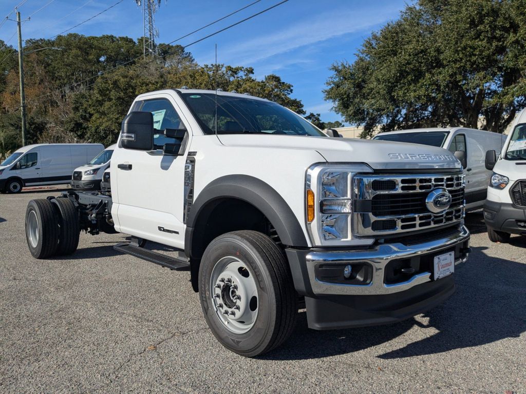 2025 Ford F-600 Chassis XL