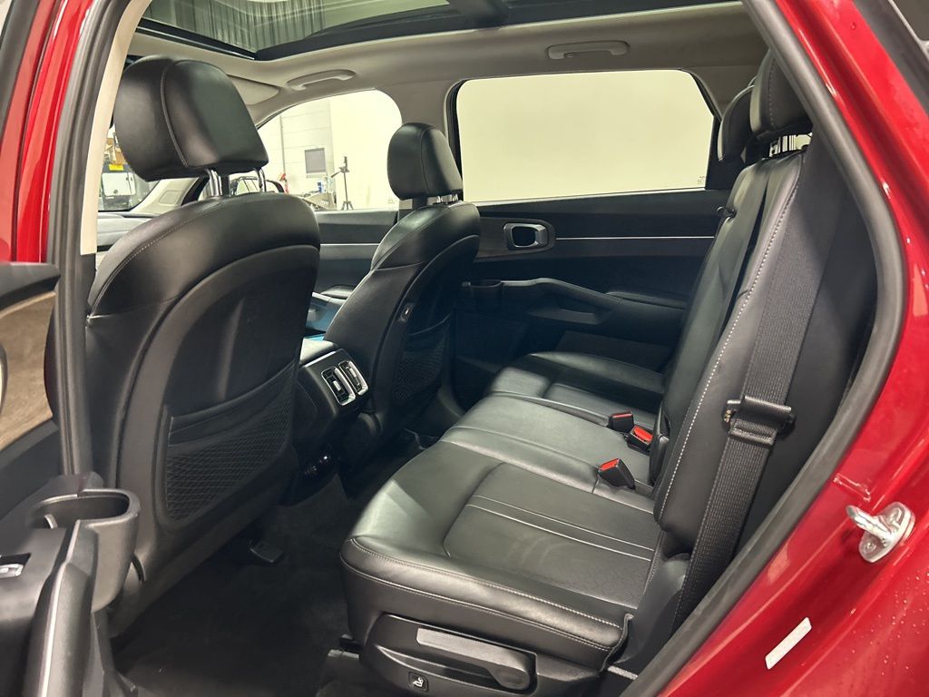 used 2023 Kia Sorento car, priced at $25,801