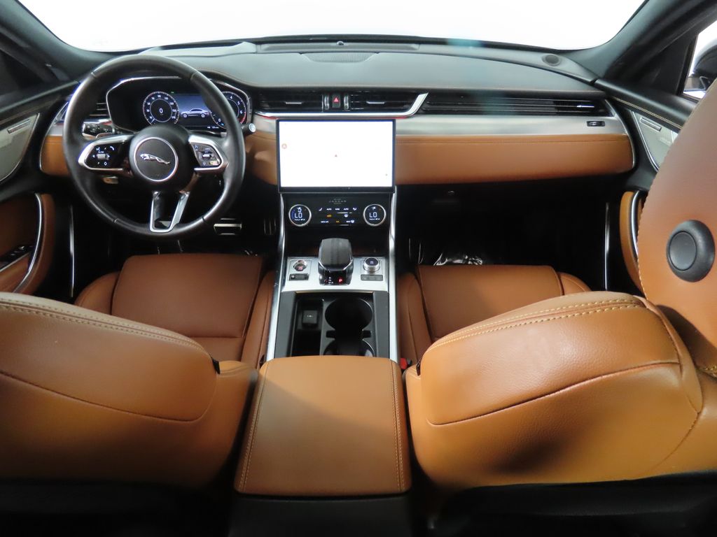 Thumbnail: 2024 Jaguar XF - 10
