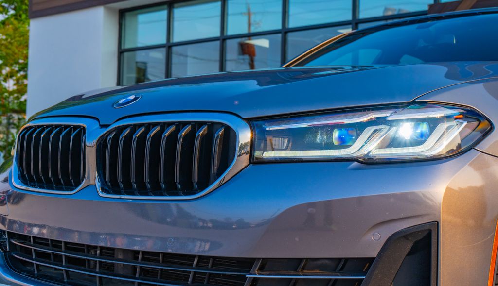 2023 BMW 5 Series 530i - 4