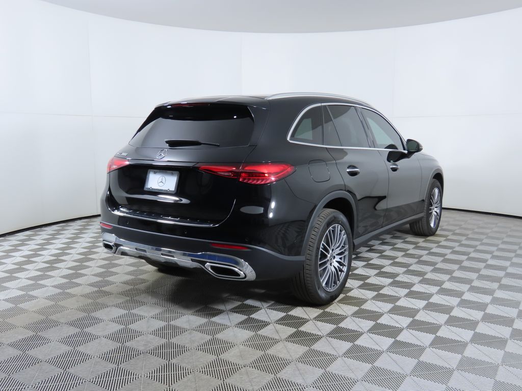 2025 Mercedes-Benz GLC 300 5