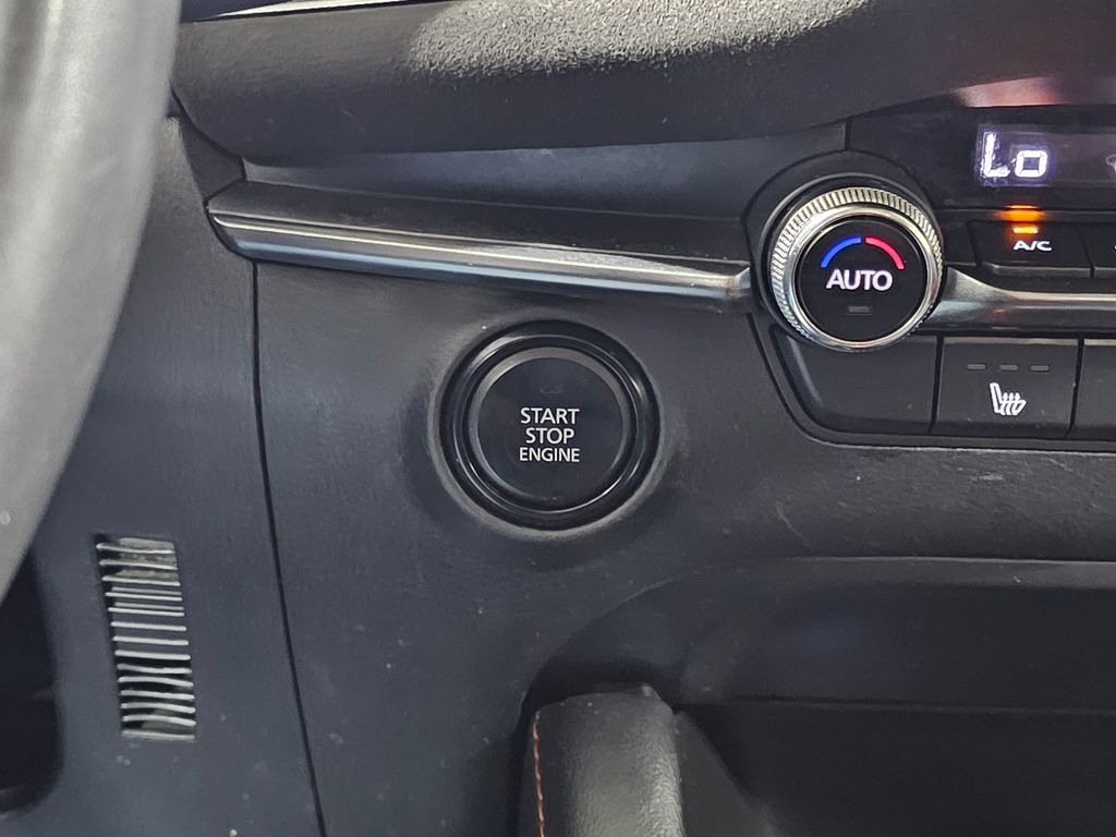 Used 2024  Mazda 2.5 Carbon Turbo image 32