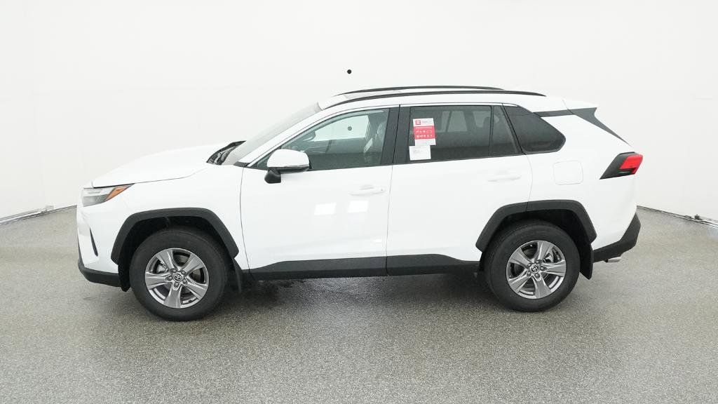 2025 Toyota RAV4 XLE 27