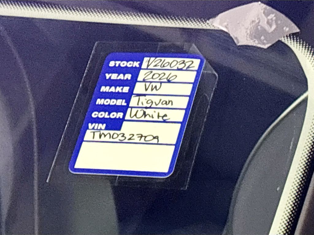 2026 Volkswagen Tiguan 2.0T SE