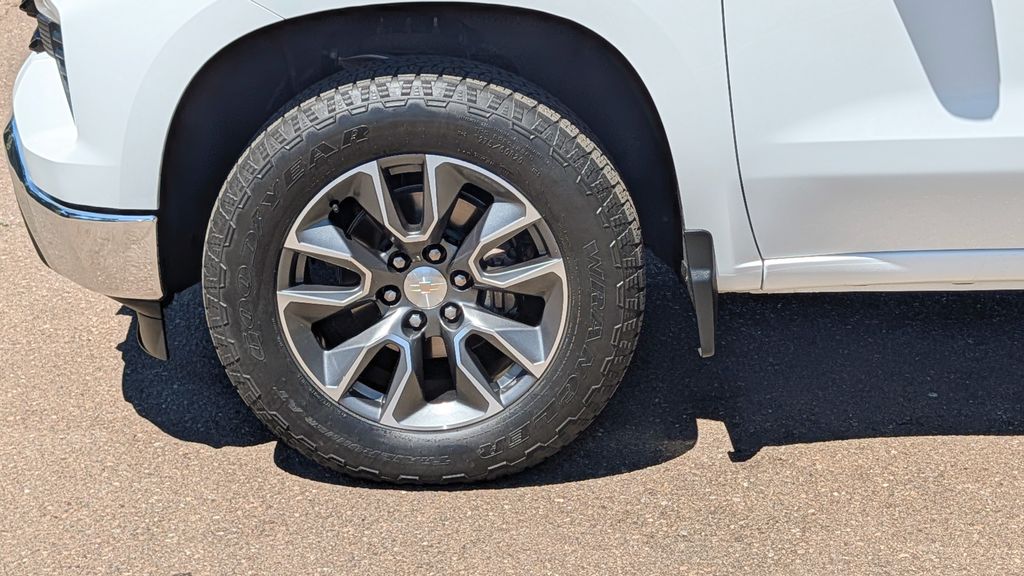 Used 2023 Chevrolet Silverado 1500 LT 4D Crew Cab