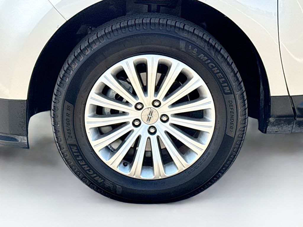 Thumbnail: 2013 Lincoln MKX - 28