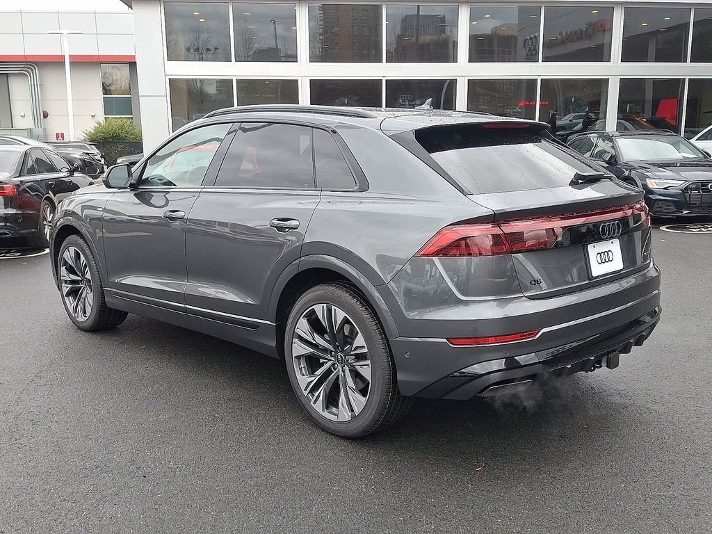Thumbnail: 2026 Audi Q8 - 4