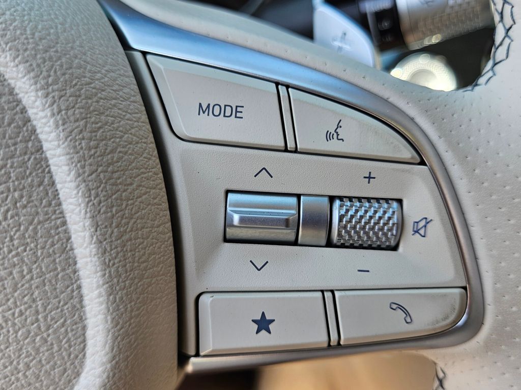 New 2026 Silver Genesis 2.5T Prestige image 29