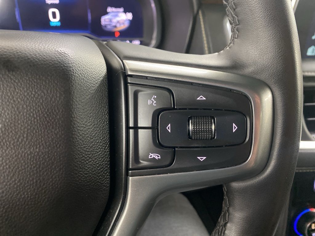 2023 Chevrolet Suburban Premier photo