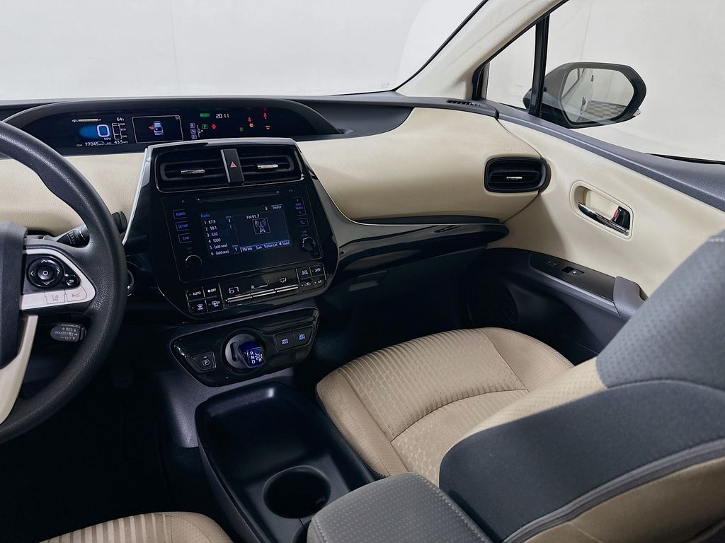 Thumbnail: 2017 Toyota Prius - 22