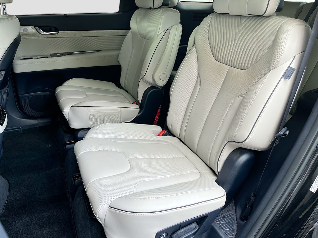 Used 2024 Black Hyundai Calligraphy image 26