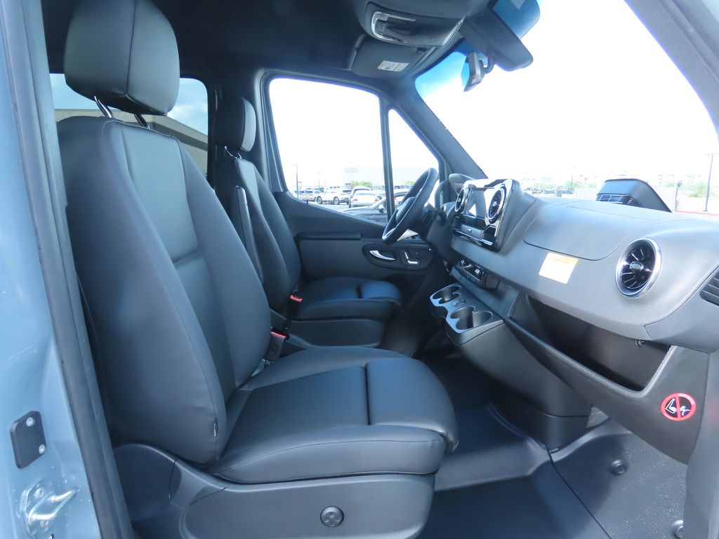 Thumbnail: 2026 Mercedes-Benz Sprinter - 20