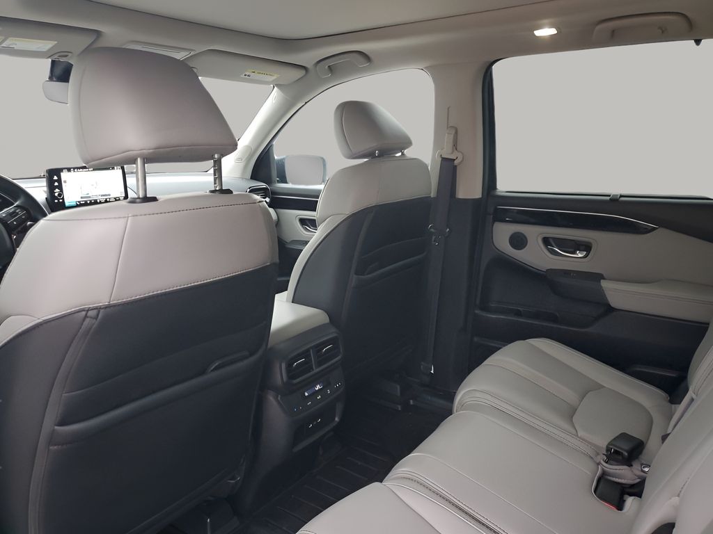 Used Car 2025 Honda Pilot  Touring For Sale Under $50,000 In Austin, Texas