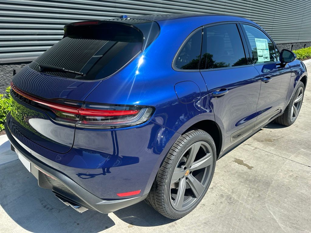 2025 Porsche Macan  9