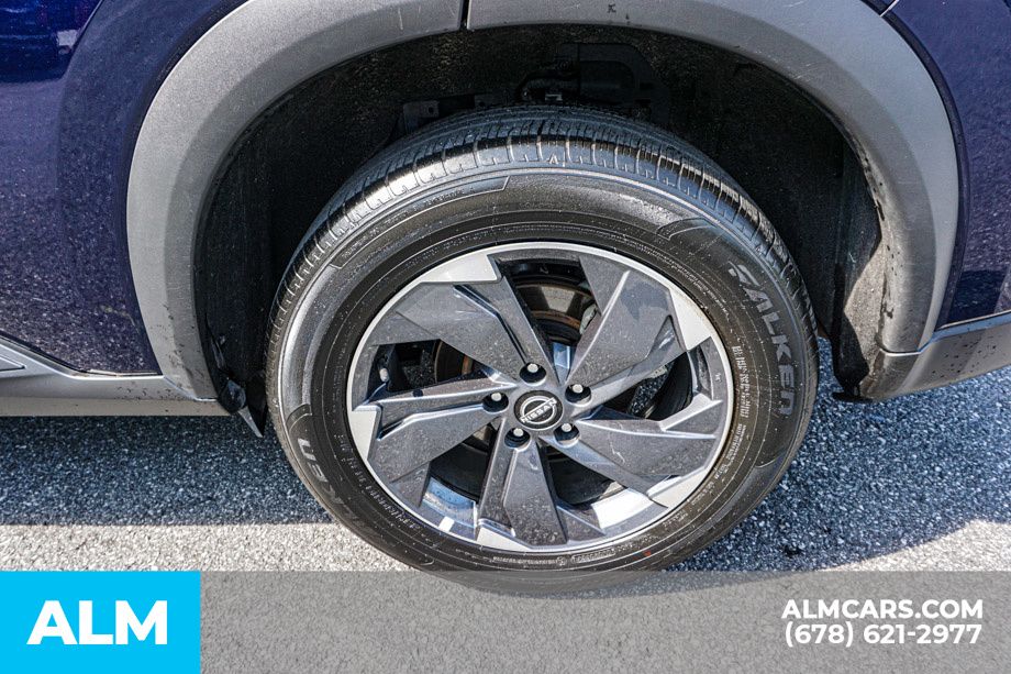 Used 2025 Blue Nissan SV image 17
