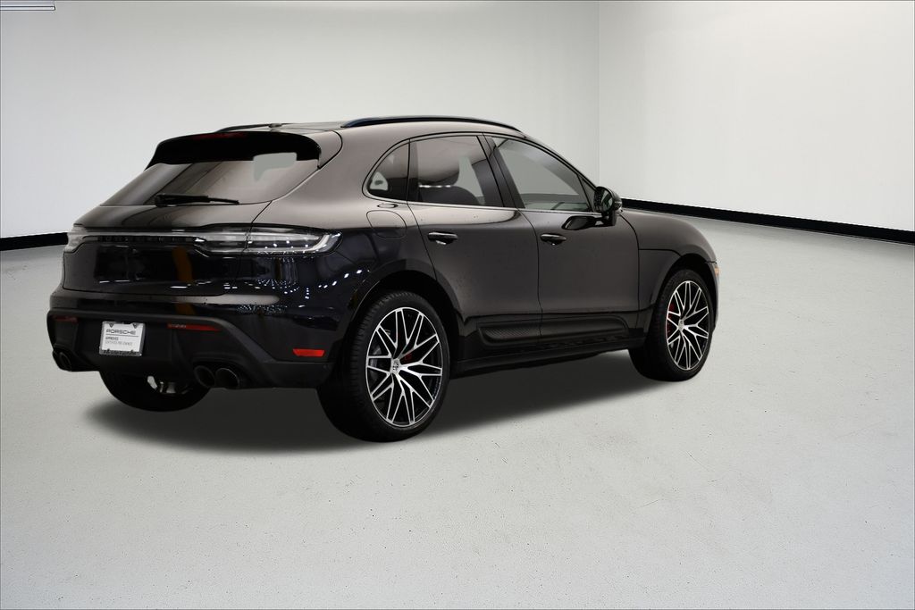 Thumbnail: 2023 Porsche Macan - 7