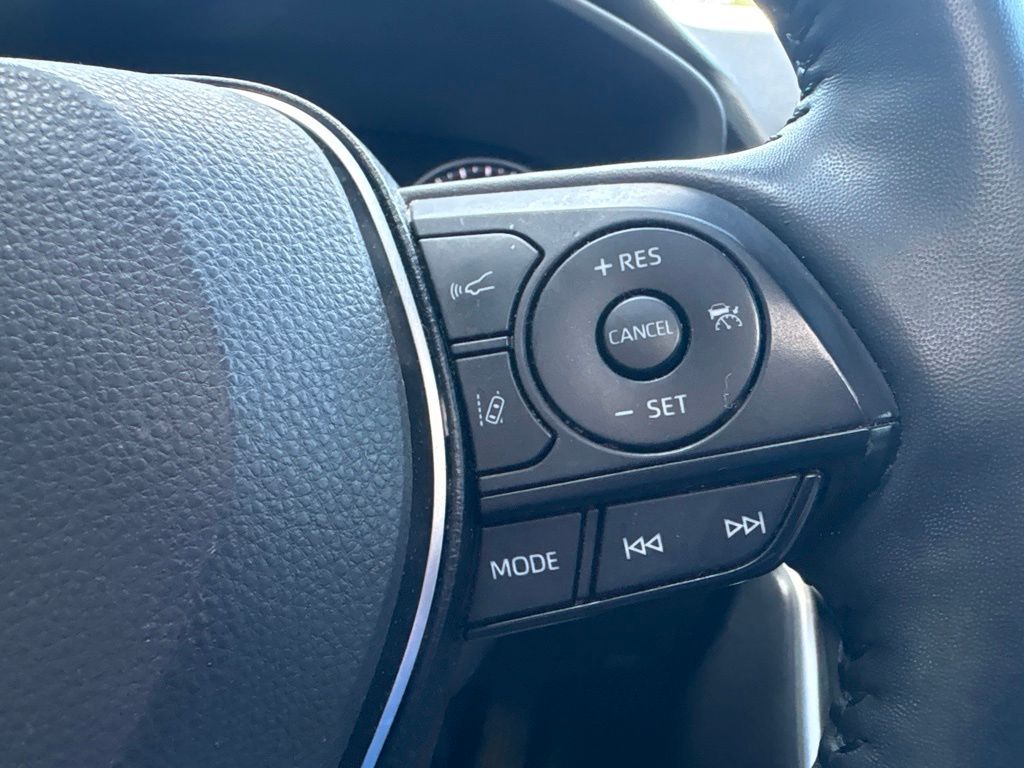 Used 2022 Gray Toyota XLE Premium image 21