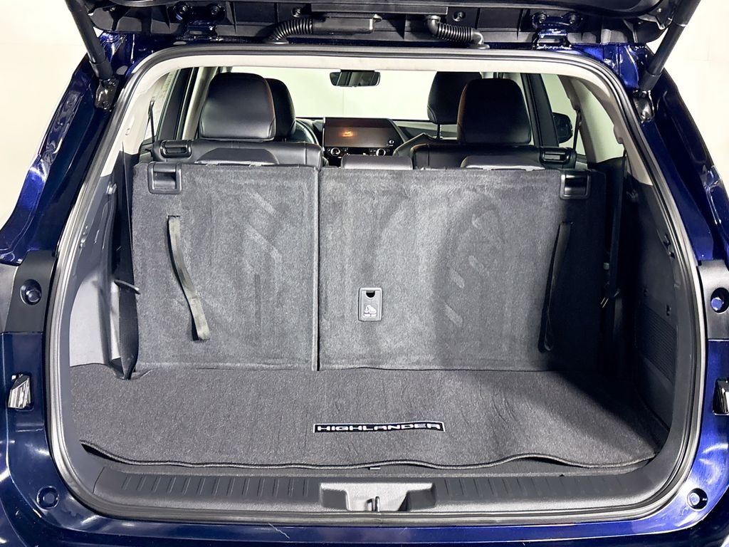 2024 Toyota Highlander Hybrid XLE