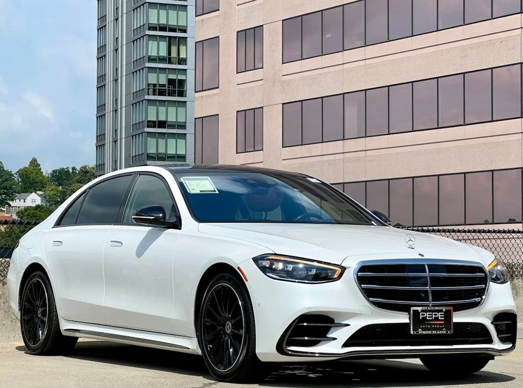 MANUFAKTUR Moonlight White Metallic 2025 Mercedes-Benz S-Class Sedan All-Wheel Drive 9-Speed Automatic