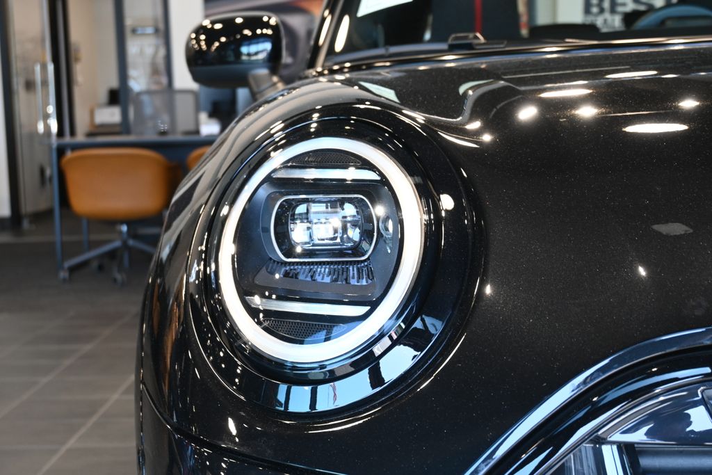2025 MINI Cooper Hardtop S 9