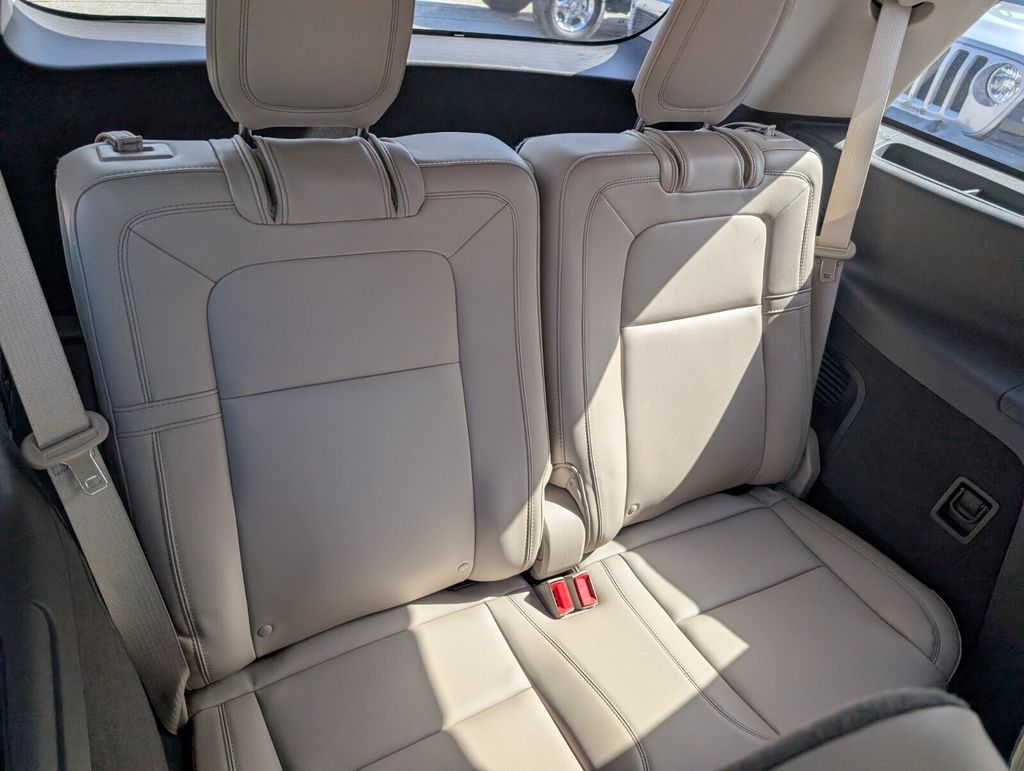 used 2023 Lincoln Aviator car, priced at $43,888