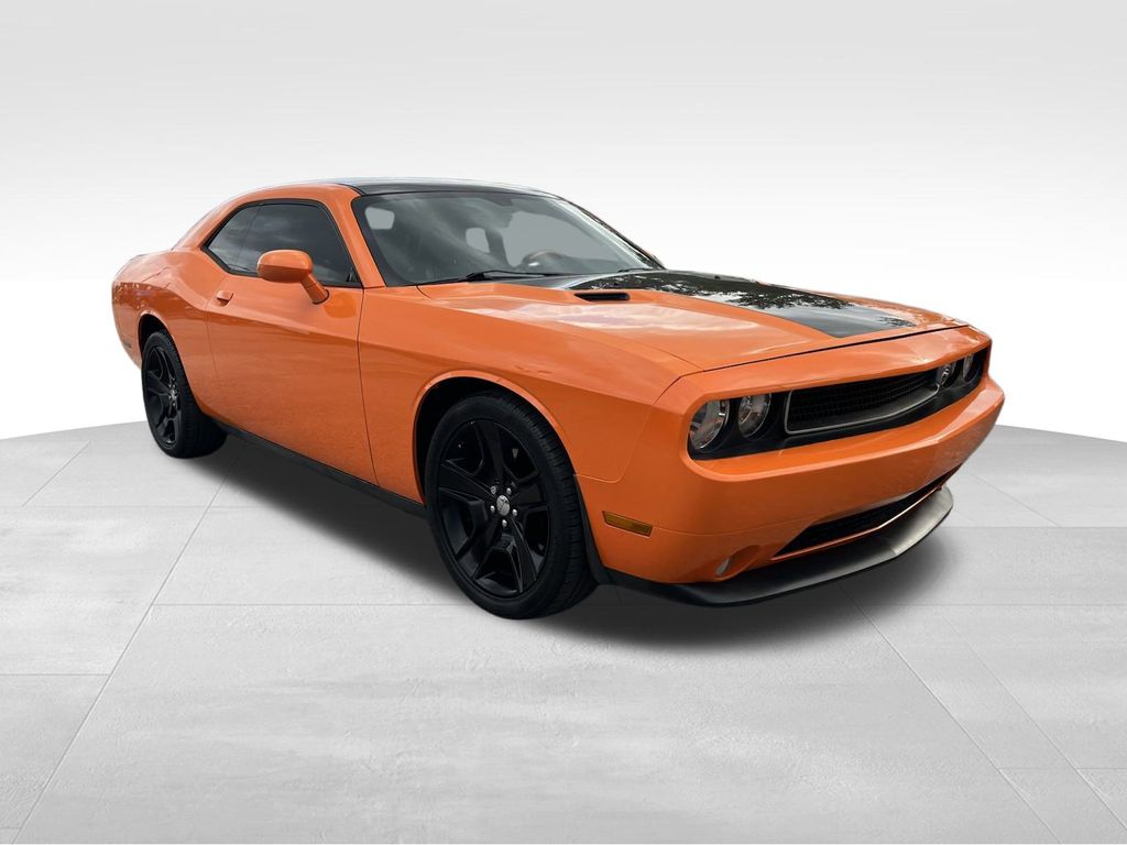 2014 Dodge Challenger SXT 2