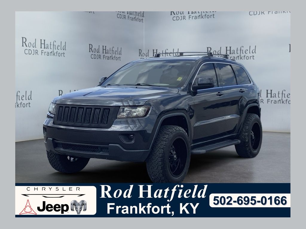 Gray (Maximum Steel Metallic Clearcoat) 2013 Jeep Grand Cherokee Laredo 4WD SUV / Crossover Four-Wheel Drive 5-Speed Automatic