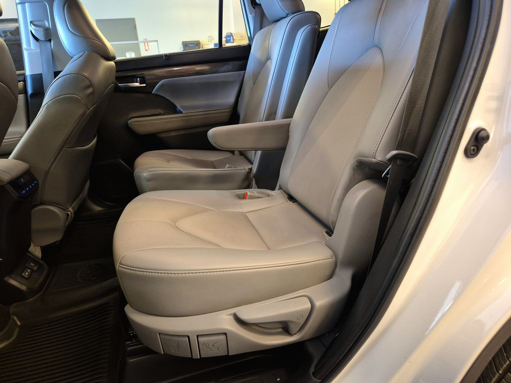 2022 Toyota Highlander Limited Beige at Emmons Autoplex
