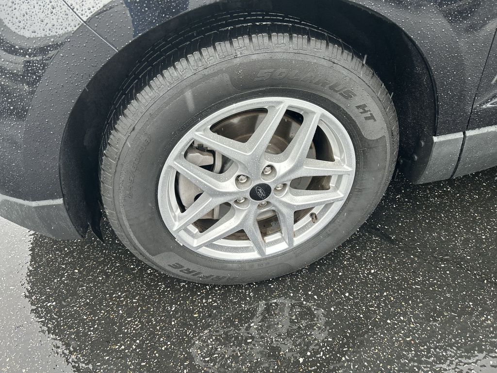 Thumbnail: 2024 Ford Edge - 10